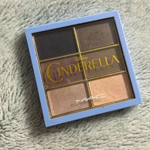 MAC strike of midnight Cinderella eyeshadow pallette